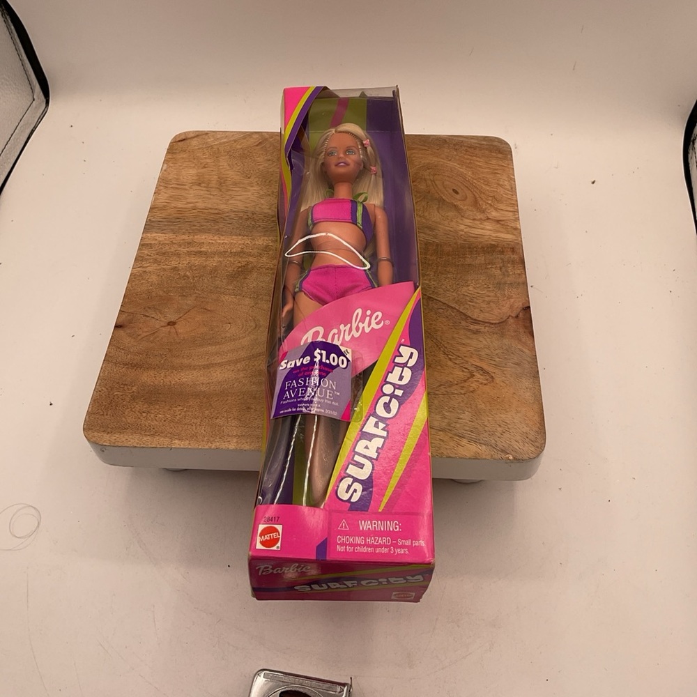 Vintage Surf City Barbie Doll Mattel #28417 New in Original  Box